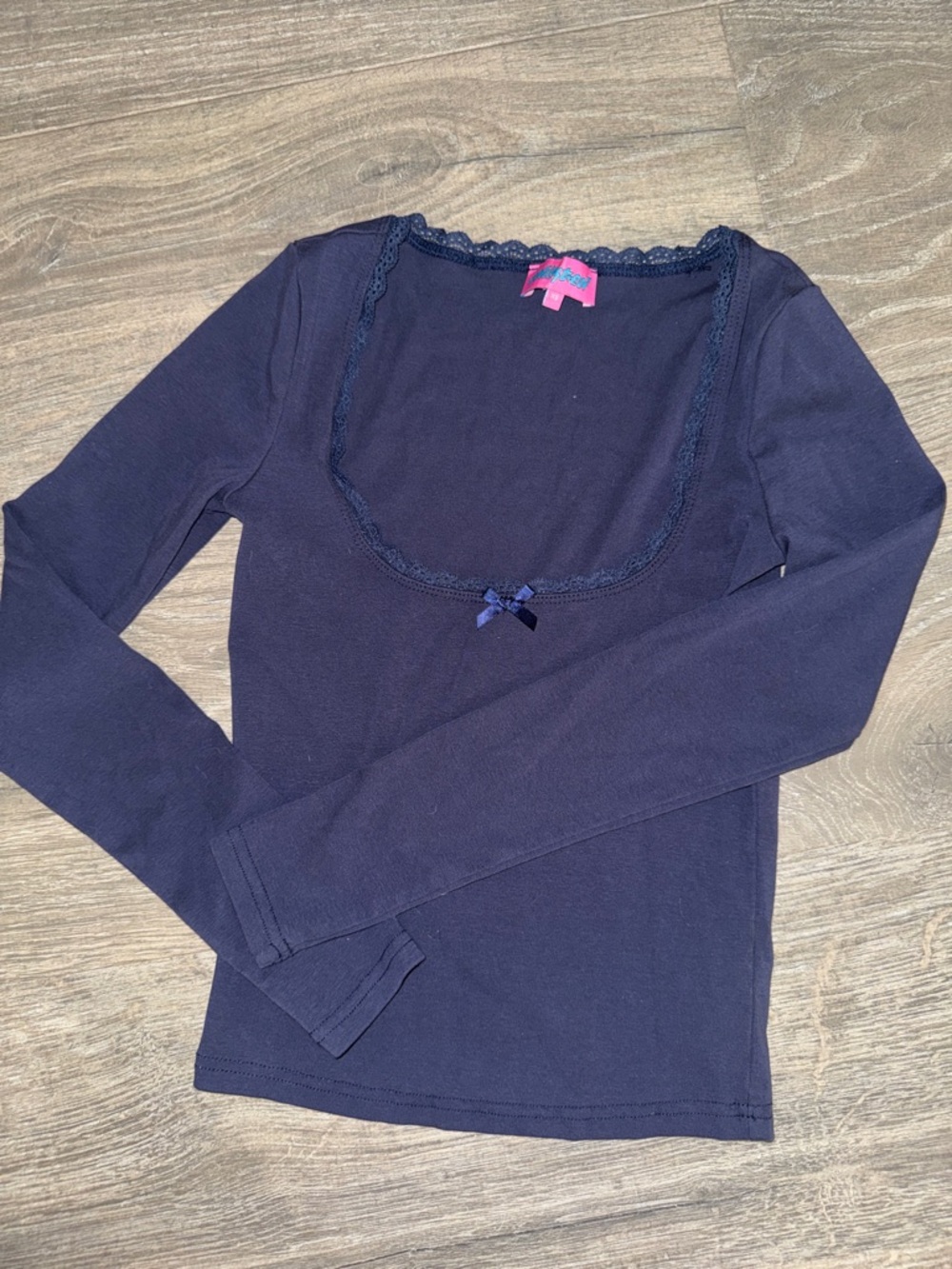 Edikted Women’s Blue Long-Sleeve Lace-Trim Scoop Neck Top Sz xs